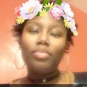 Meet your Posher, Pearlita